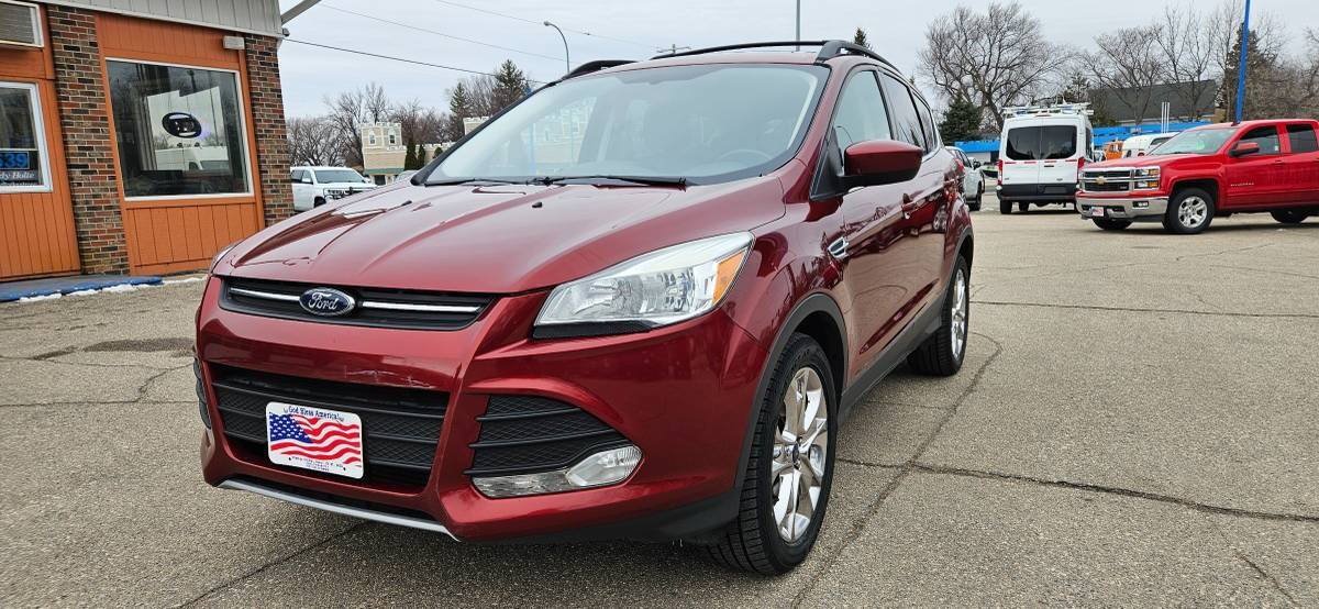 Used 2016 Ford Escape SE w/ SE Leather Comfort Package AWD/4WD image 2