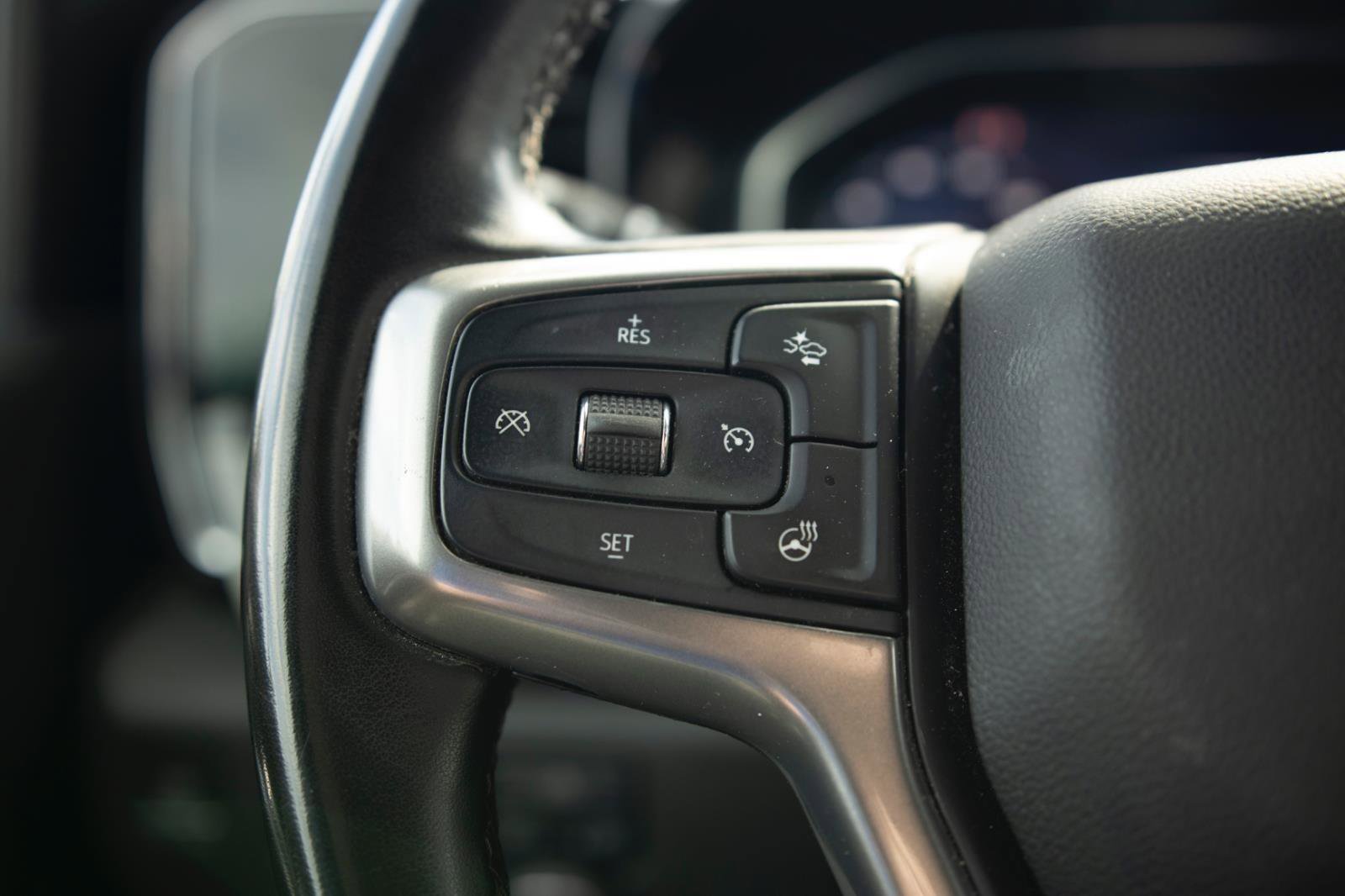 Used 2025 Chevrolet Silverado 2500 LT w/ Convenience Package image 6