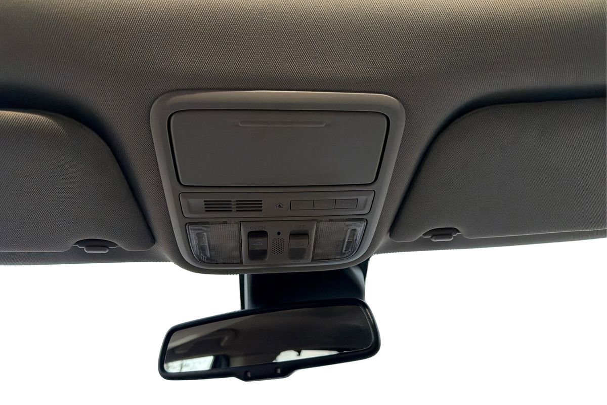 Used 2015 Honda Odyssey EX-L image 16