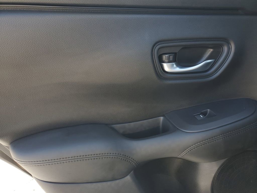 Used 2025 Honda HR-V LX image 14