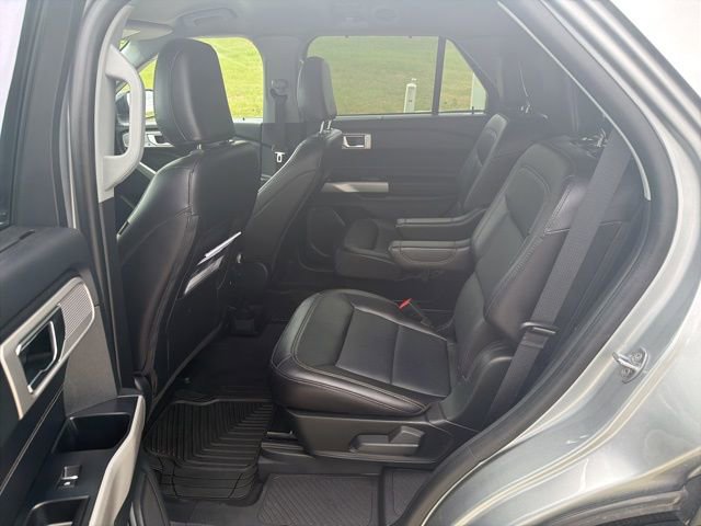 Used 2024 Ford Explorer Limited AWD/4WD image 10