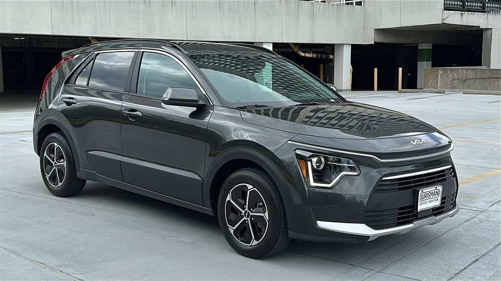 New 2026 Kia Niro EX FWD image 1