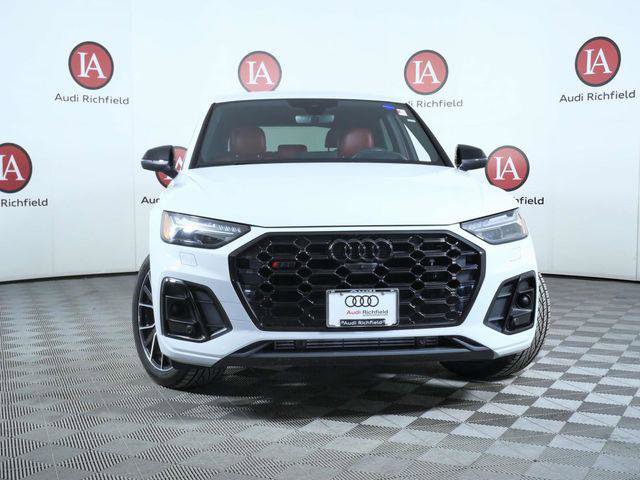 Used 2023 Audi SQ5 Prestige w/ Prestige Package AWD/4WD image 3