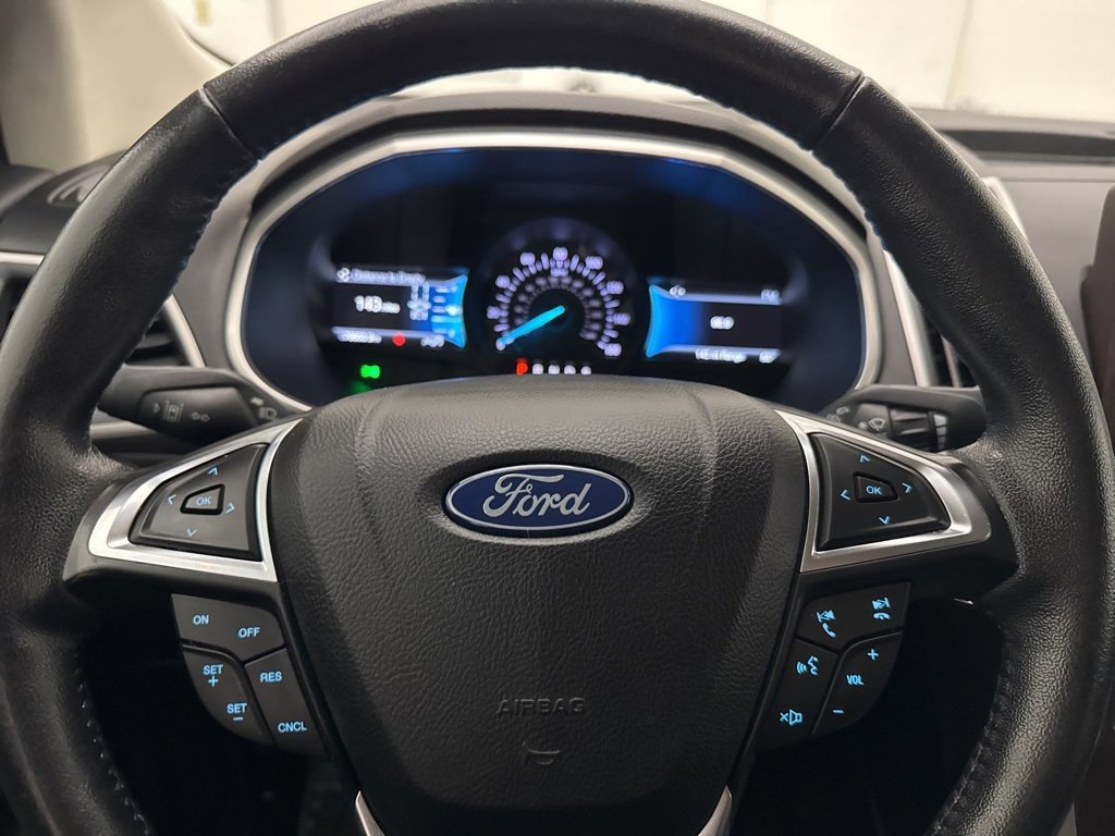 Used 2021 Ford Edge SEL image 16