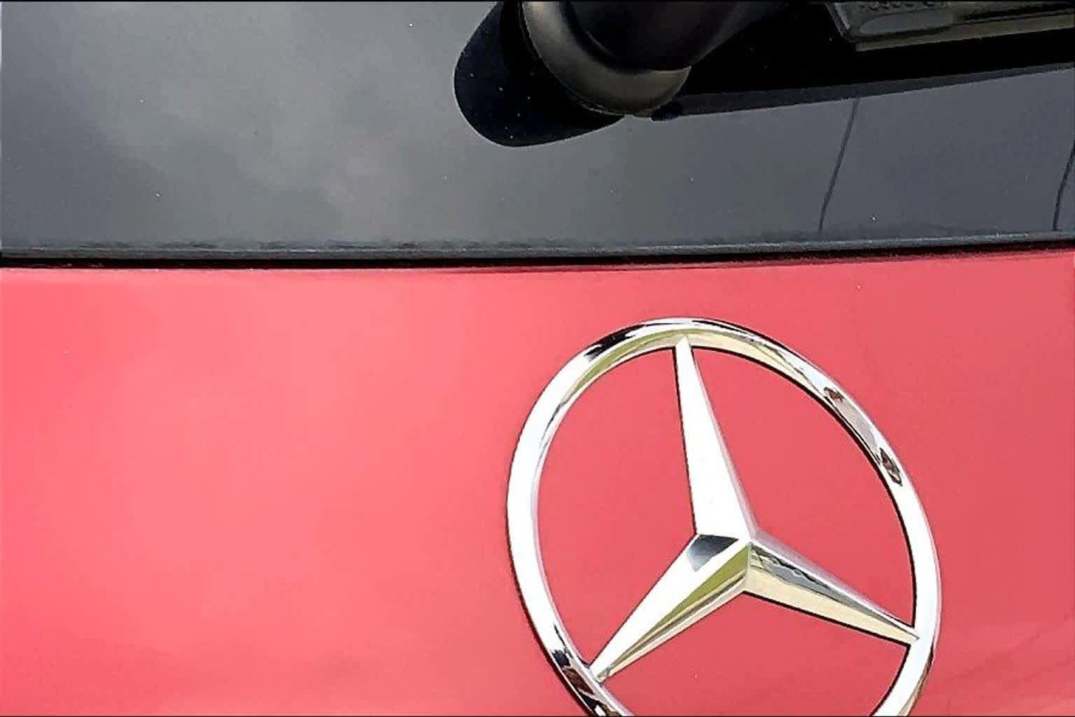 Used 2017 Mercedes-Benz GLC 300 4MATIC image 31