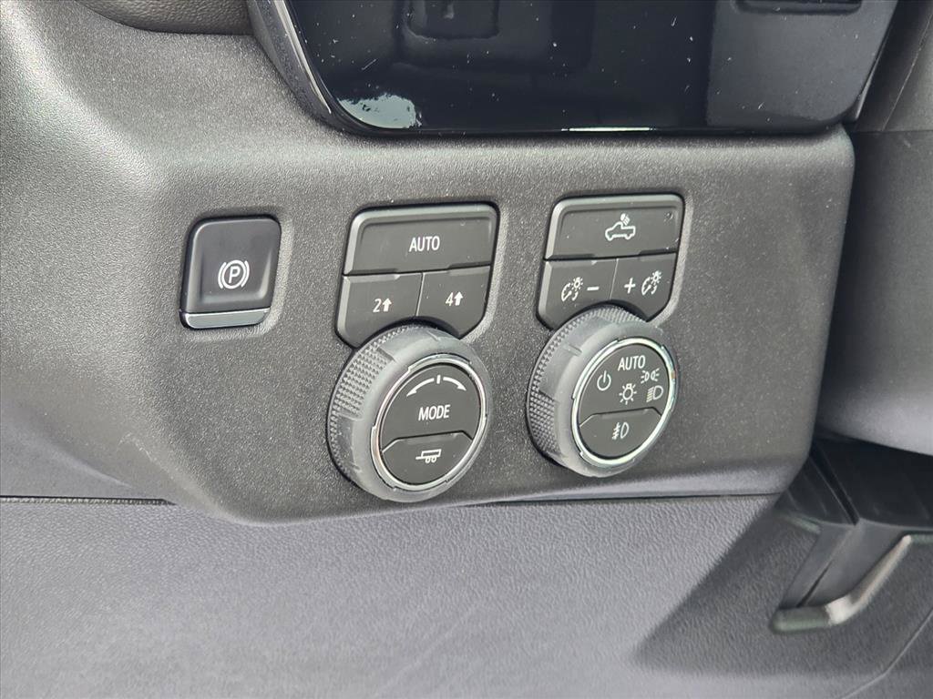 Used 2026 Chevrolet Silverado 1500 RST w/ Convenience Package II AWD/4WD image 9