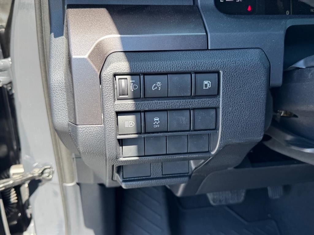 Used 2026 Toyota 4Runner SR5 AWD/4WD image 22