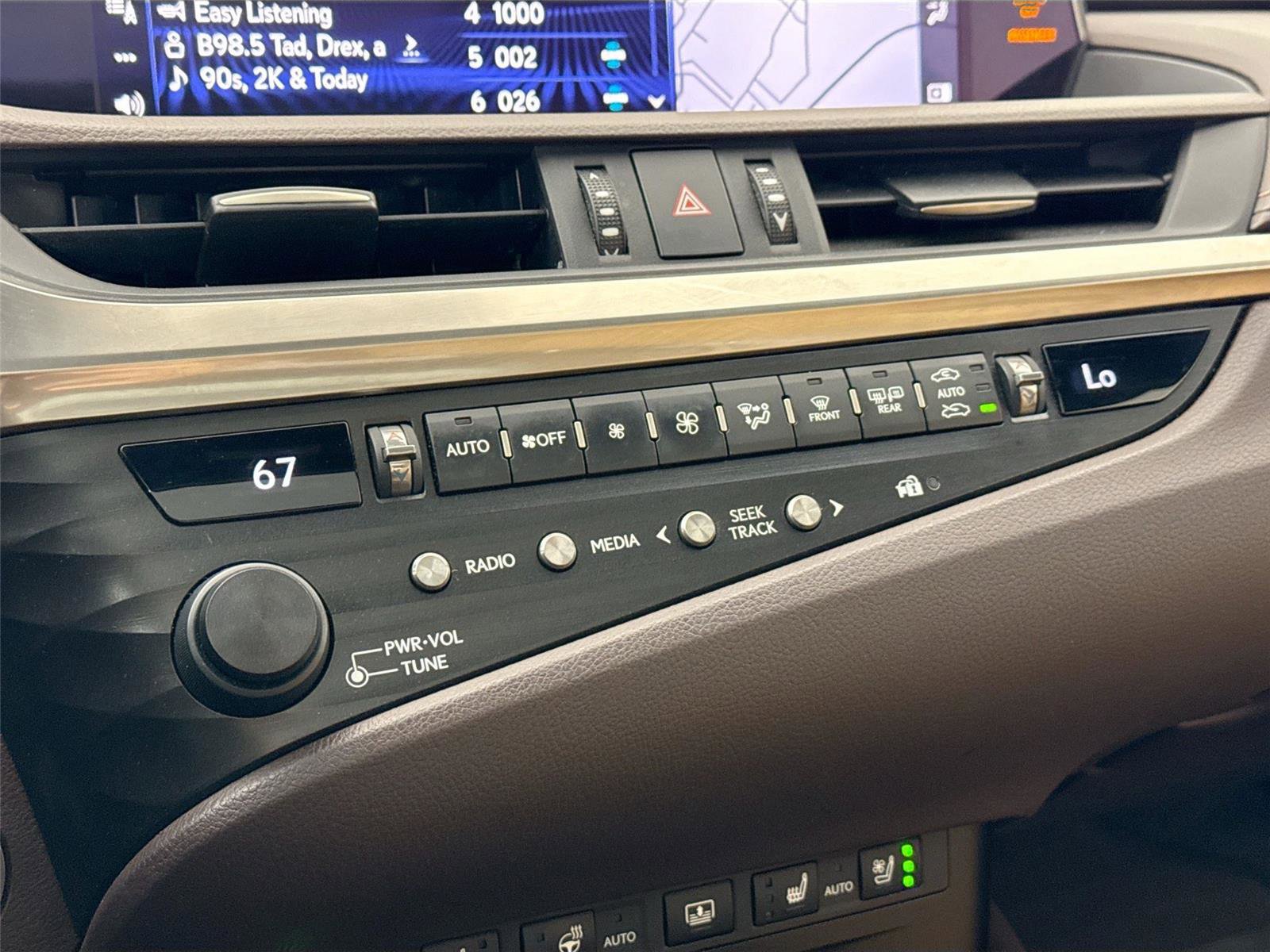 Used 2020 Lexus ES 350 Ultra Luxury w/ Accessory Package 2 image 26