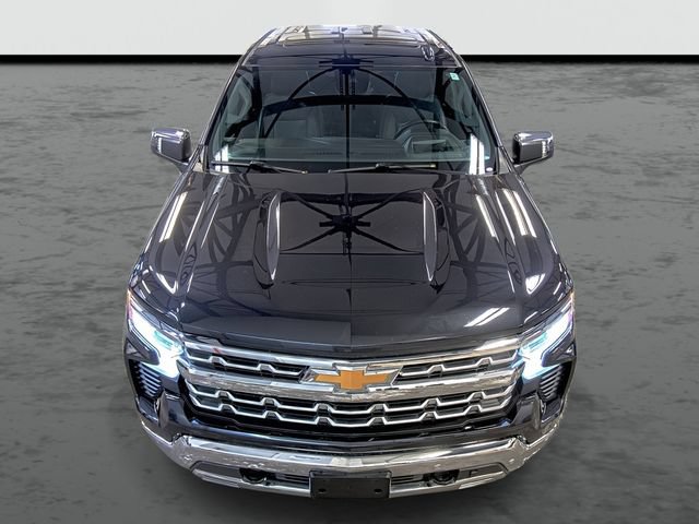 Used 2023 Chevrolet Silverado 1500 LTZ w/ LTZ Premium Package AWD/4WD image 6