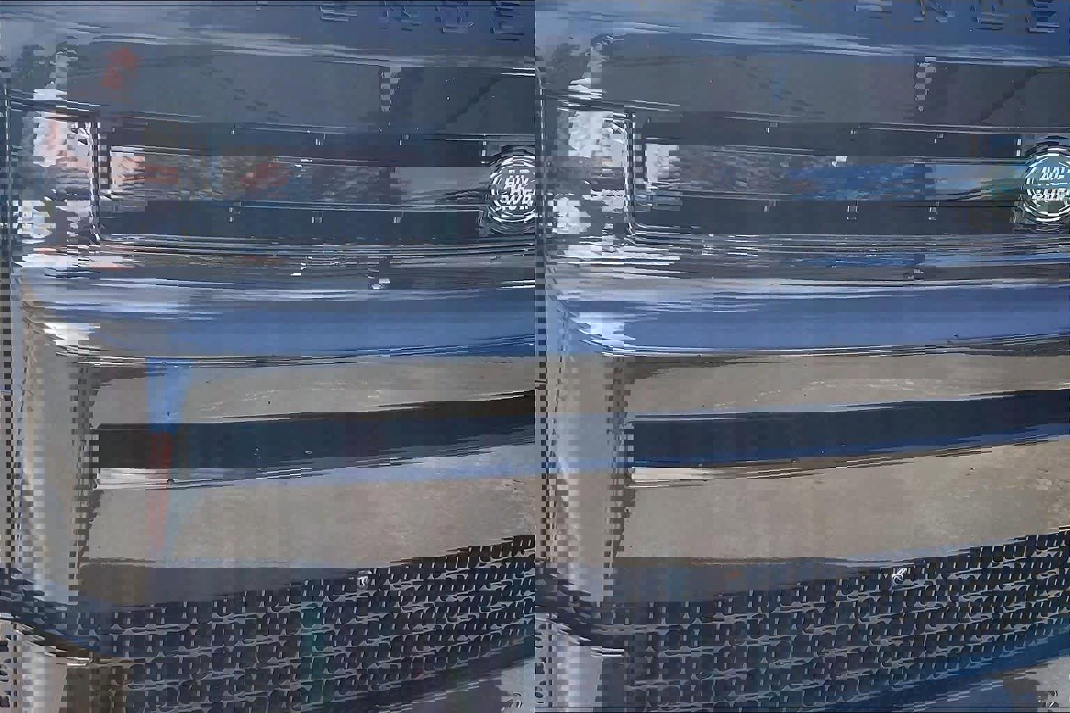 Used 2023 Land Rover Defender 90 V8 image 28