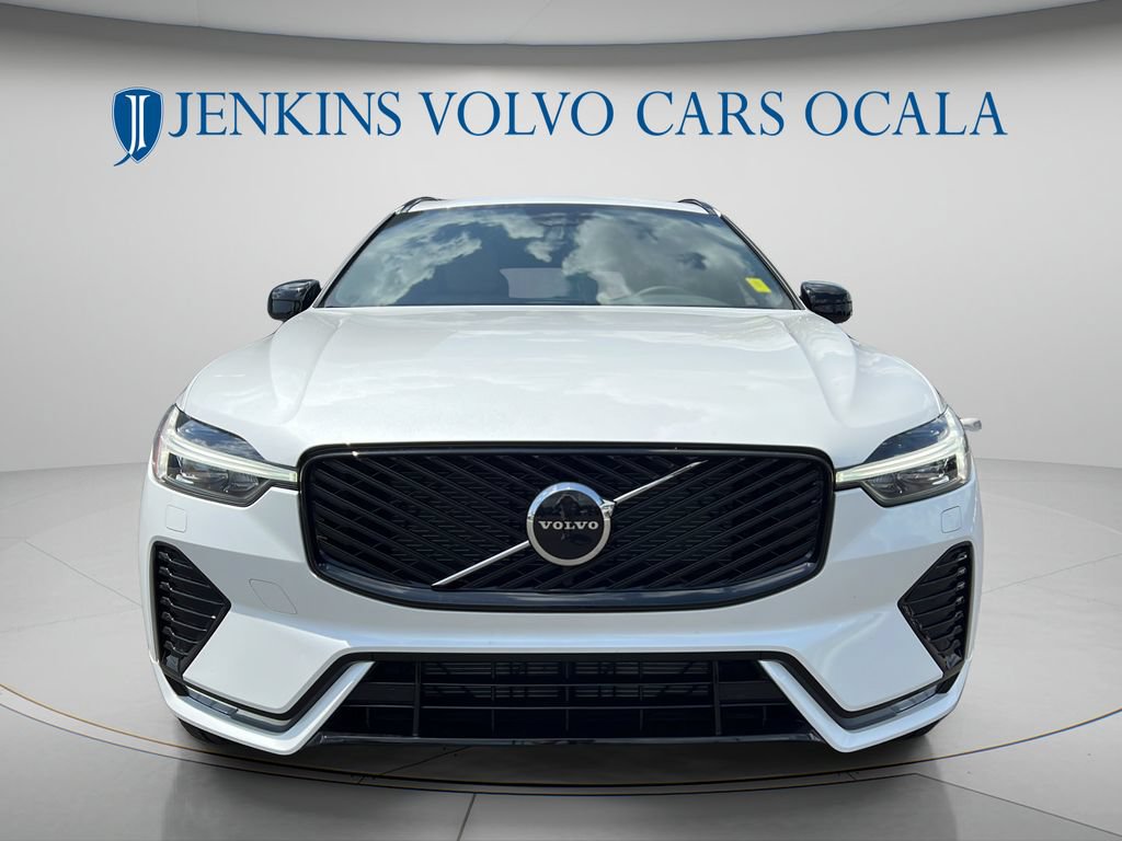 Certified 2026 Volvo XC60 B5 Core w/ Climate Package PRO AWD/4WD image 8