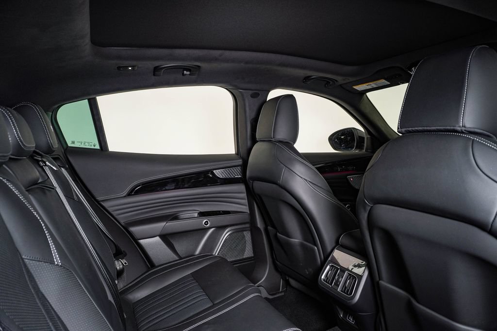 Certified 2025 Maserati Grecale Modena AWD/4WD image 16