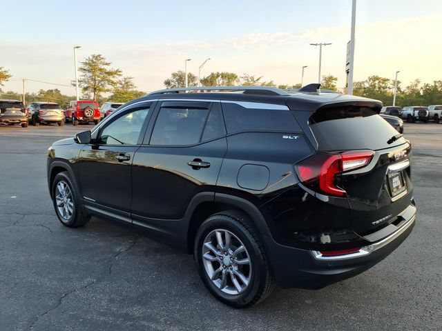 Used 2023 GMC Terrain SLT w/ Infotainment Package II AWD/4WD image 9