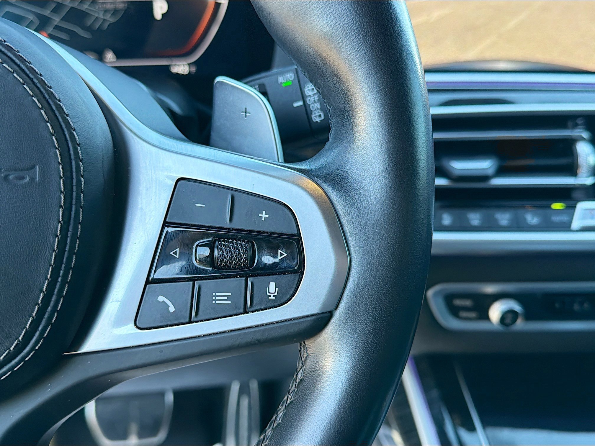 Used 2022 BMW X7 xDrive40i w/ M Sport Package image 39