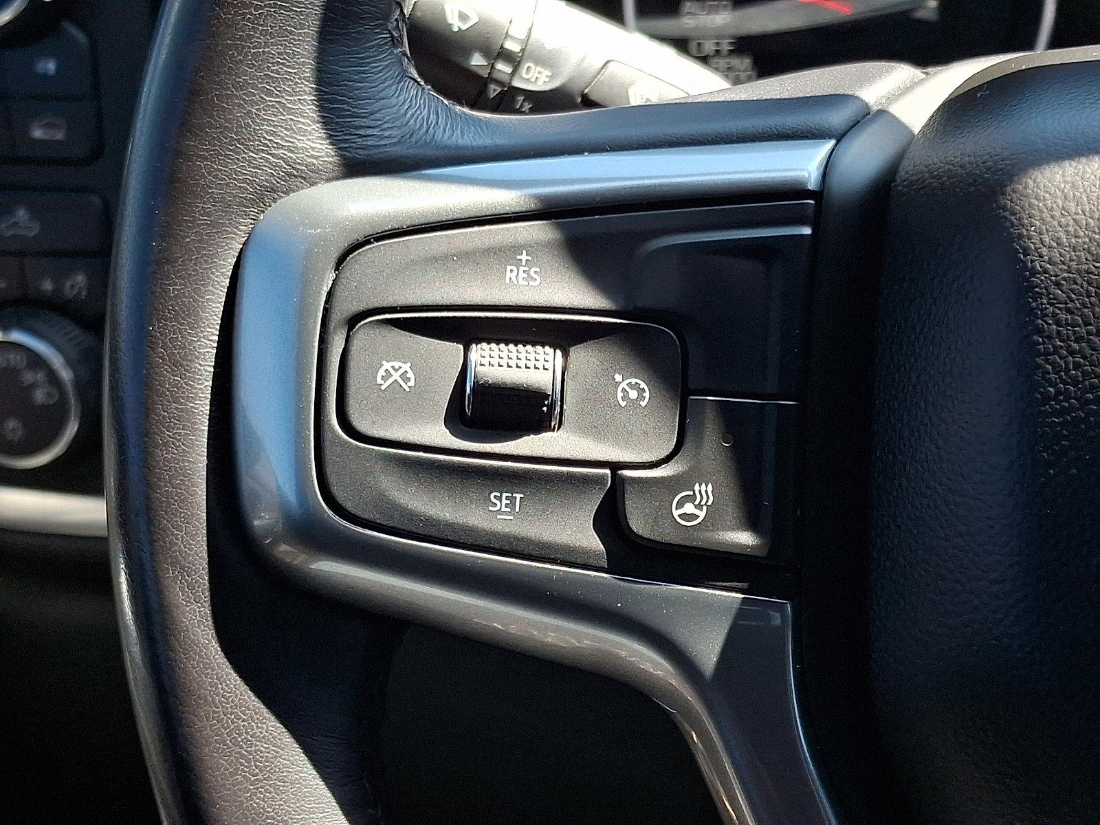 Used 2022 Chevrolet Silverado 1500 LT AWD/4WD image 20