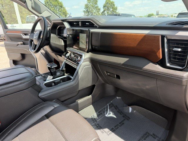 Used 2024 GMC Sierra 1500 Denali w/ Technology Package AWD/4WD image 41