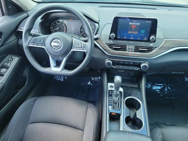 Used 2024 Nissan Altima 2.5 SV FWD image 15