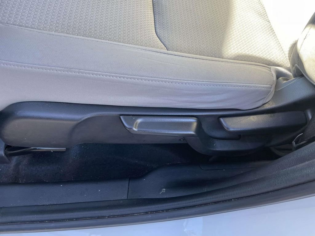 Used 2022 Honda HR-V EX image 29