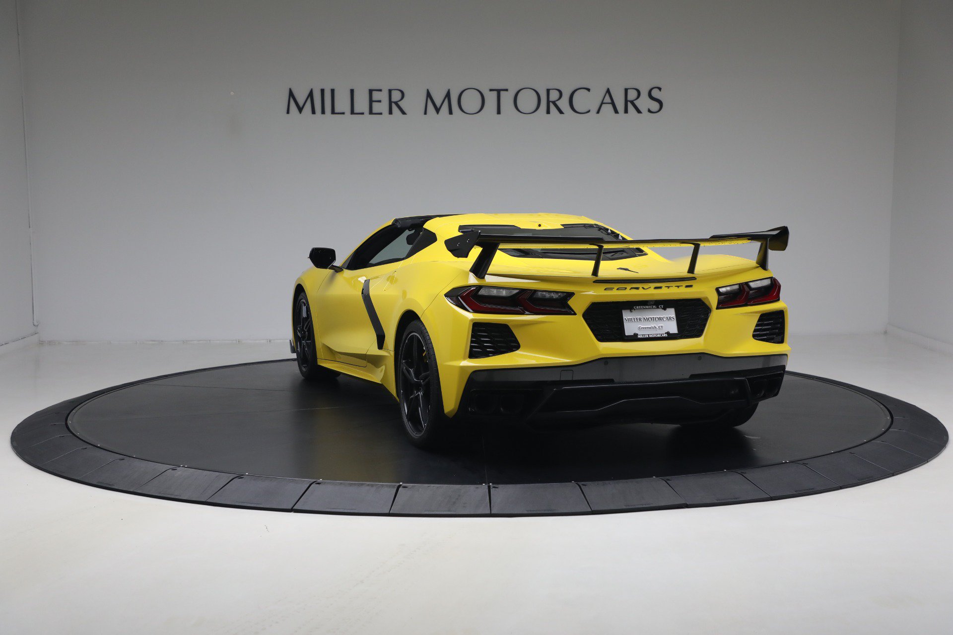 Used 2025 Chevrolet Corvette Stingray Coupe w/ Battery Protection Package RWD image 5