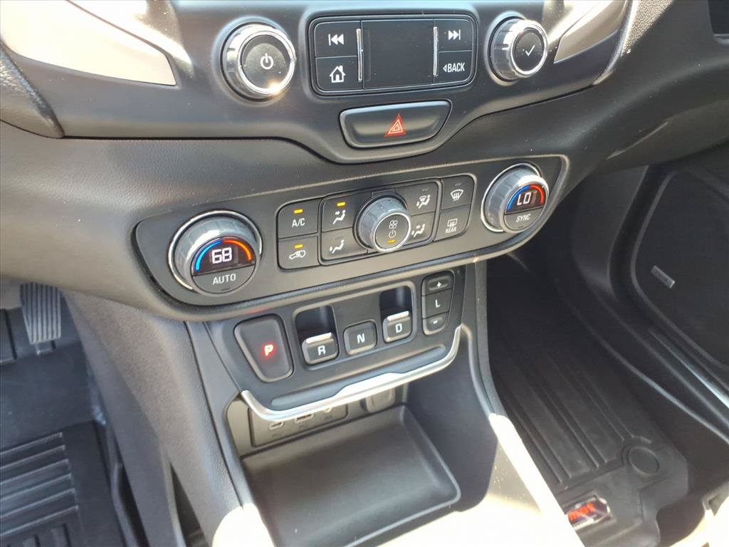 Used 2020 GMC Terrain Denali w/ Denali Premium Package FWD image 35