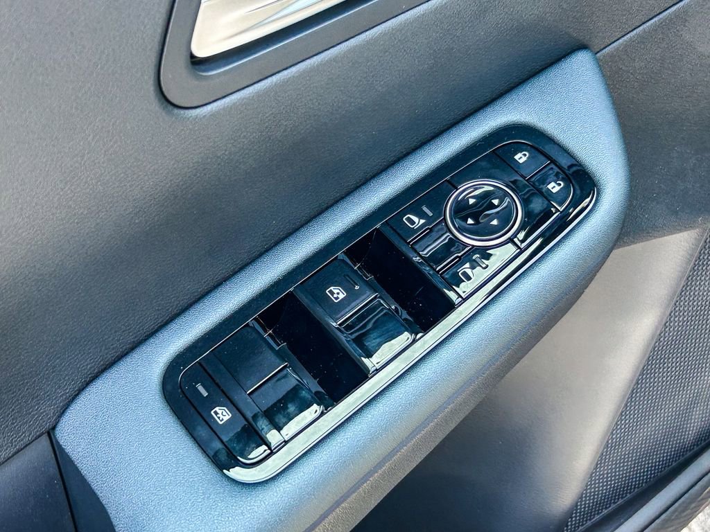 New 2026 Nissan Leaf w/ Protection Package FWD image 28