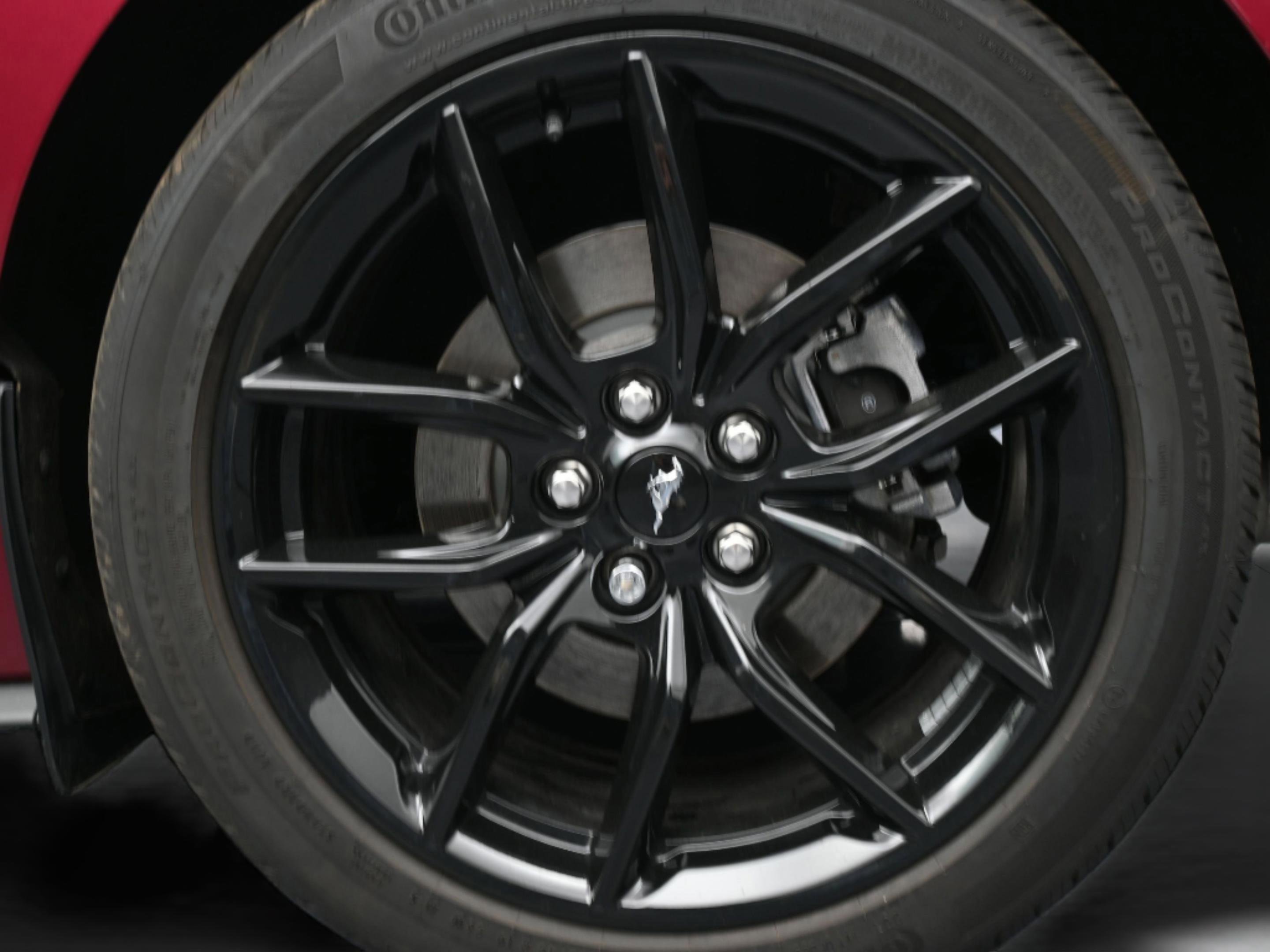 Certified 2025 Ford Mustang Premium image 32