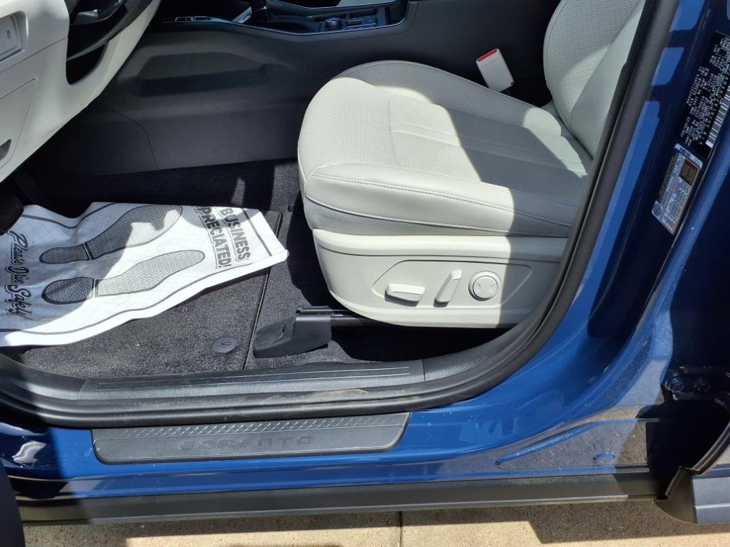 New 2025 Kia Sorento S w/ Panoramic Sunroof Package image 13