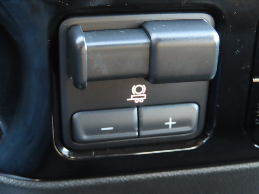 Used 2025 Chevrolet Silverado 2500 LT w/ Convenience Package AWD/4WD image 35