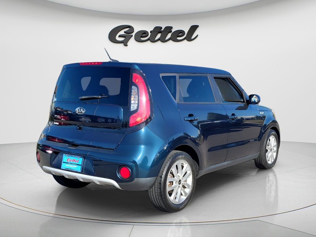 Used 2019 Kia Soul + image 4