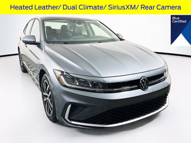 Used 2025 Volkswagen Jetta SE image 1