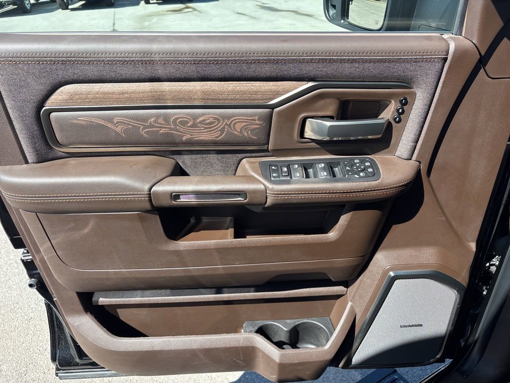 New 2026 RAM 3500 Longhorn image 37