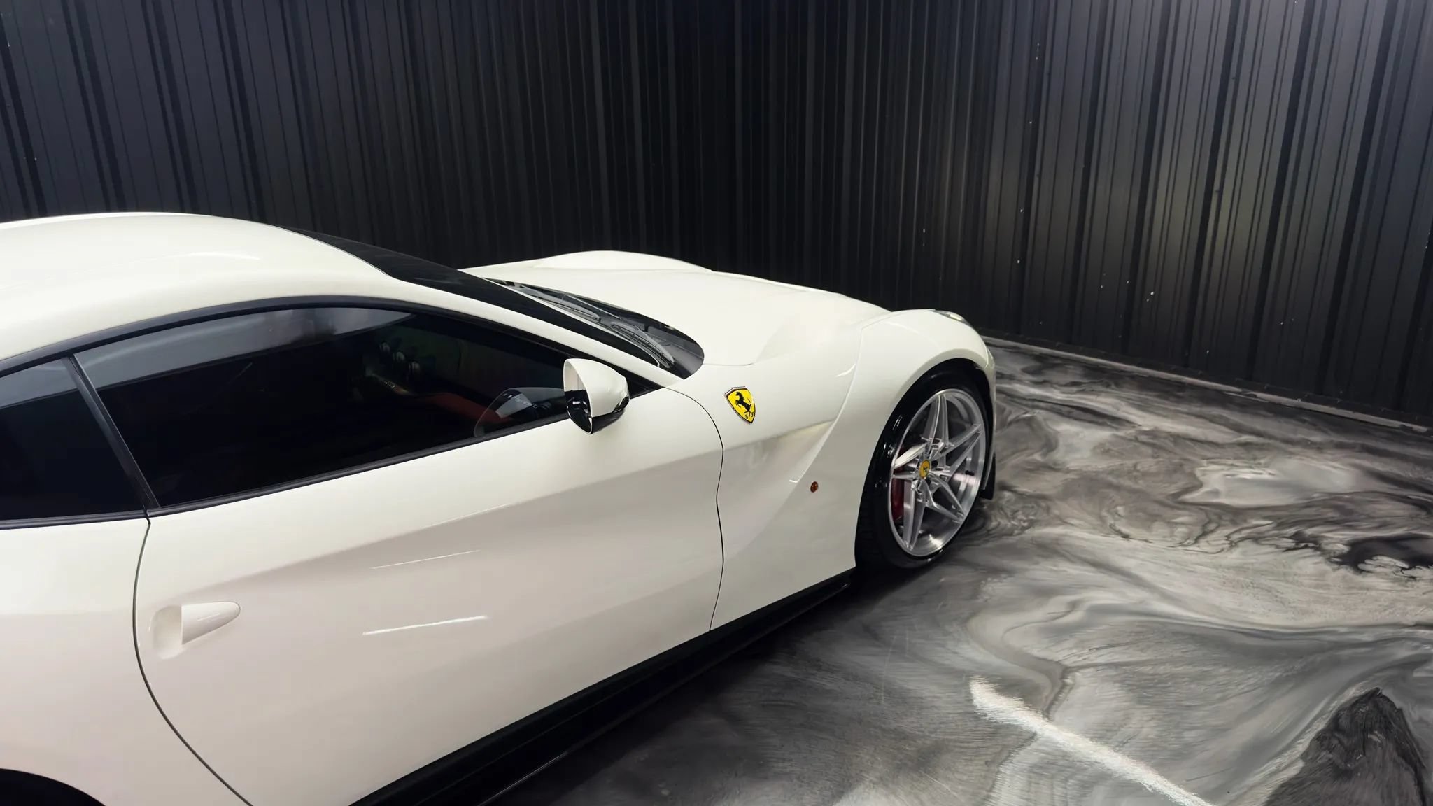 Used 2015 Ferrari F12 Berlinetta RWD image 8
