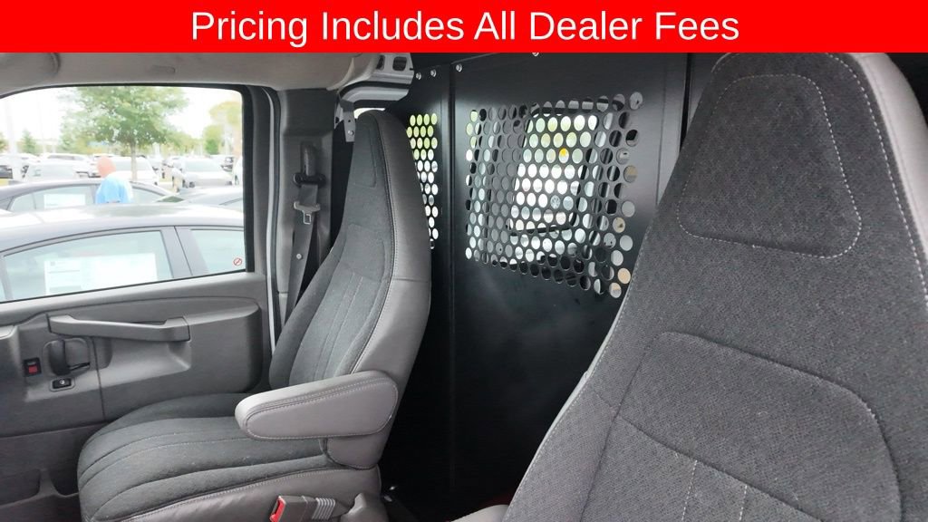 Used 2024 GMC Savana 2500 w/ Driver Convenience Package RWD image 9