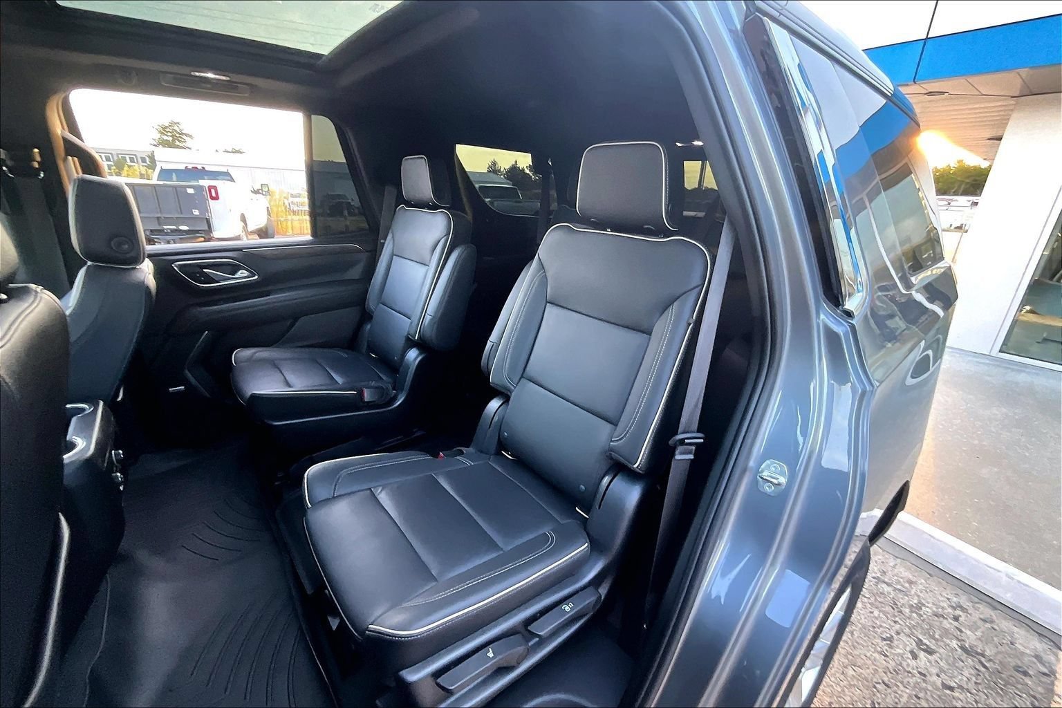 Used 2021 Chevrolet Tahoe Premier AWD/4WD image 28