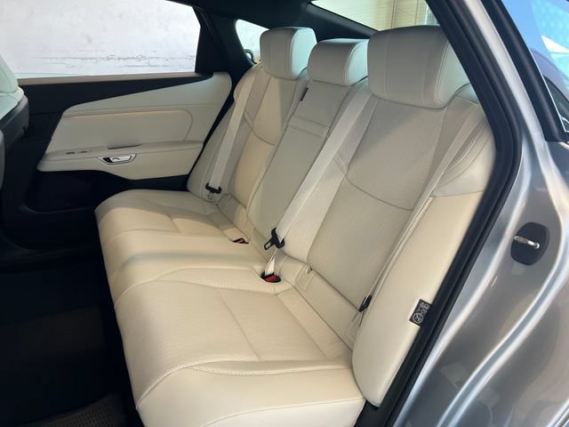 New 2026 Lexus ES 350e FWD image 42
