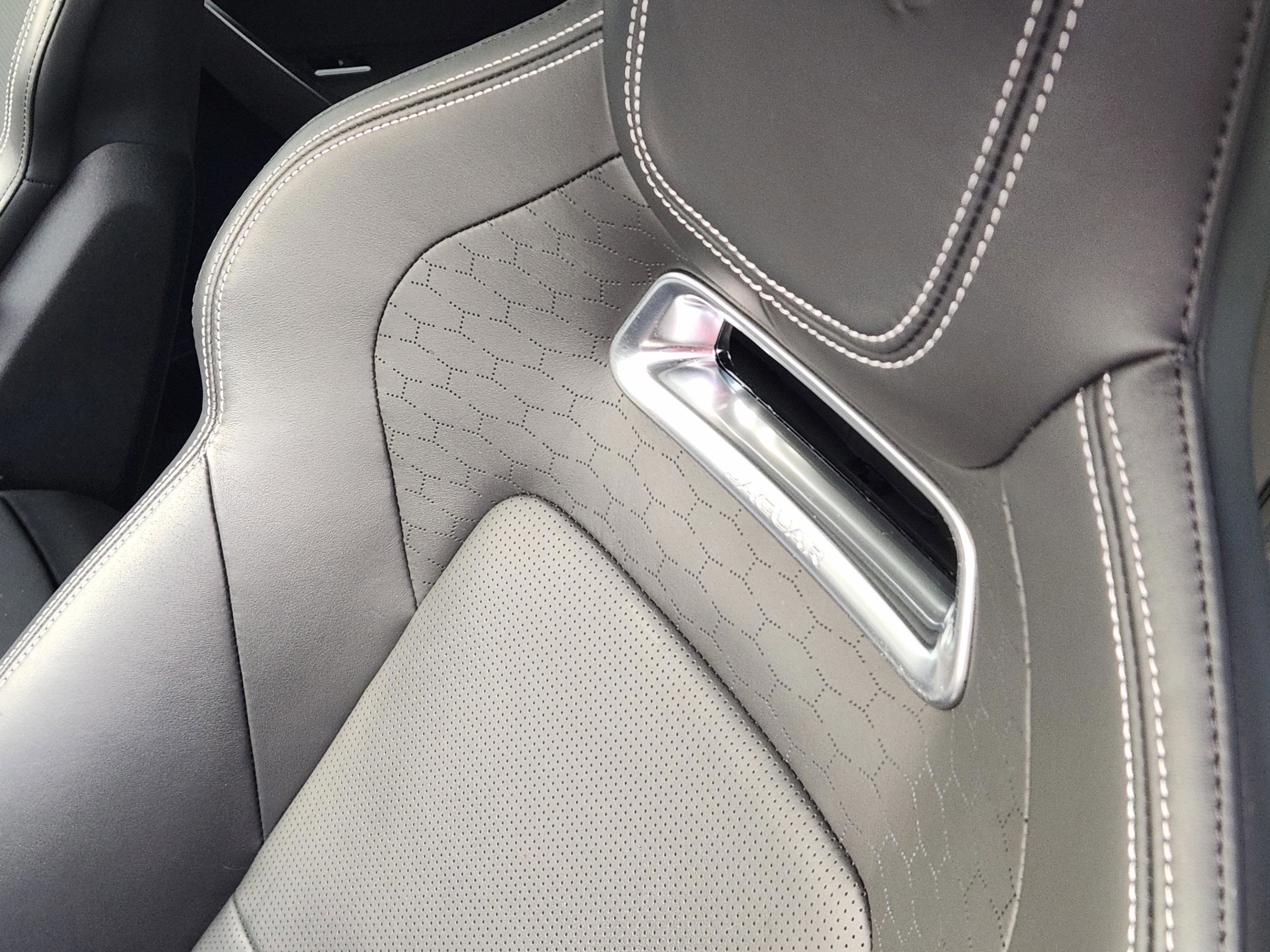 Certified 2024 Jaguar F-PACE R-Dynamic S image 11