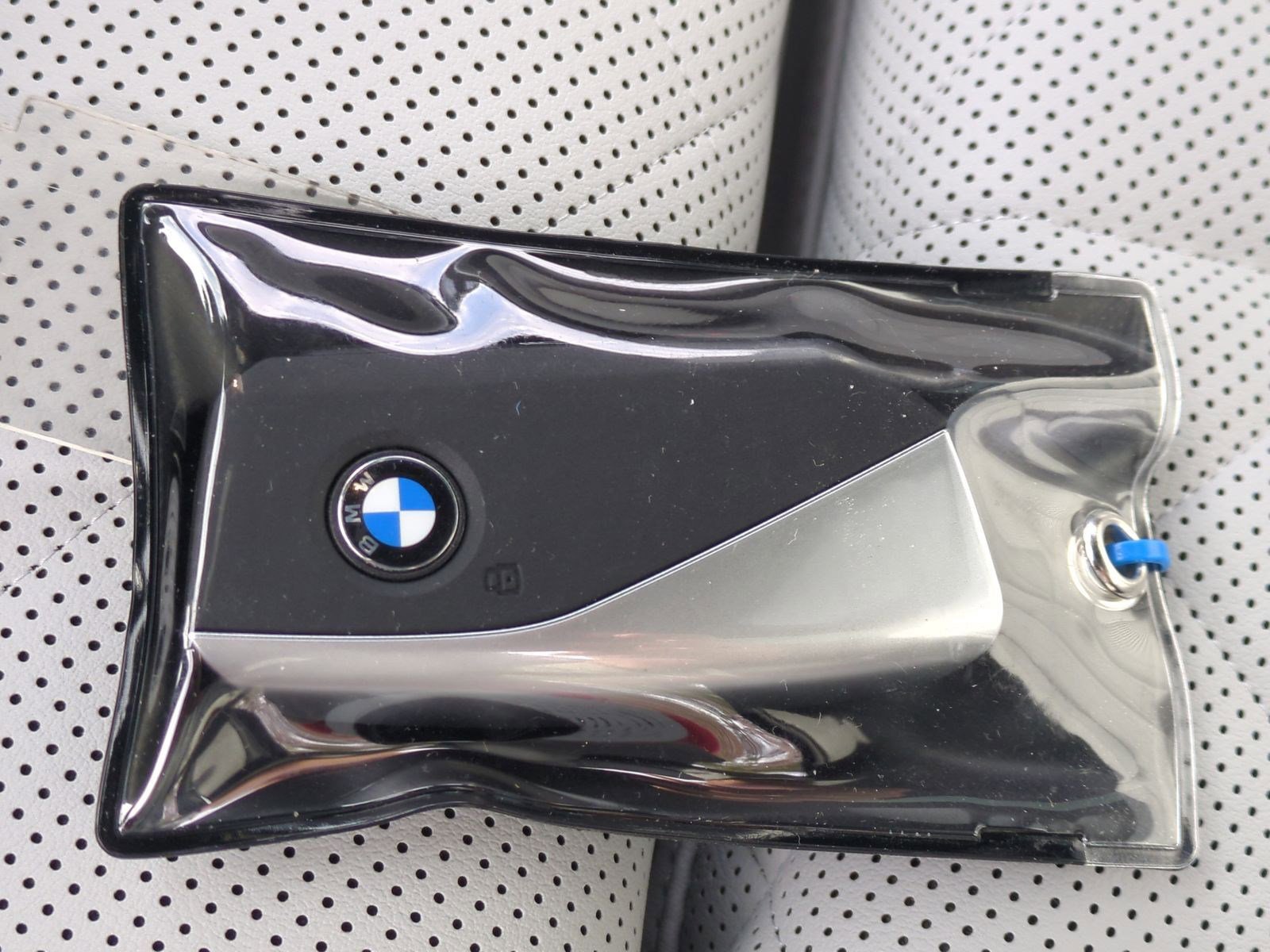 Used 2026 BMW X5 xDrive40i w/ M Sport Package AWD/4WD image 33
