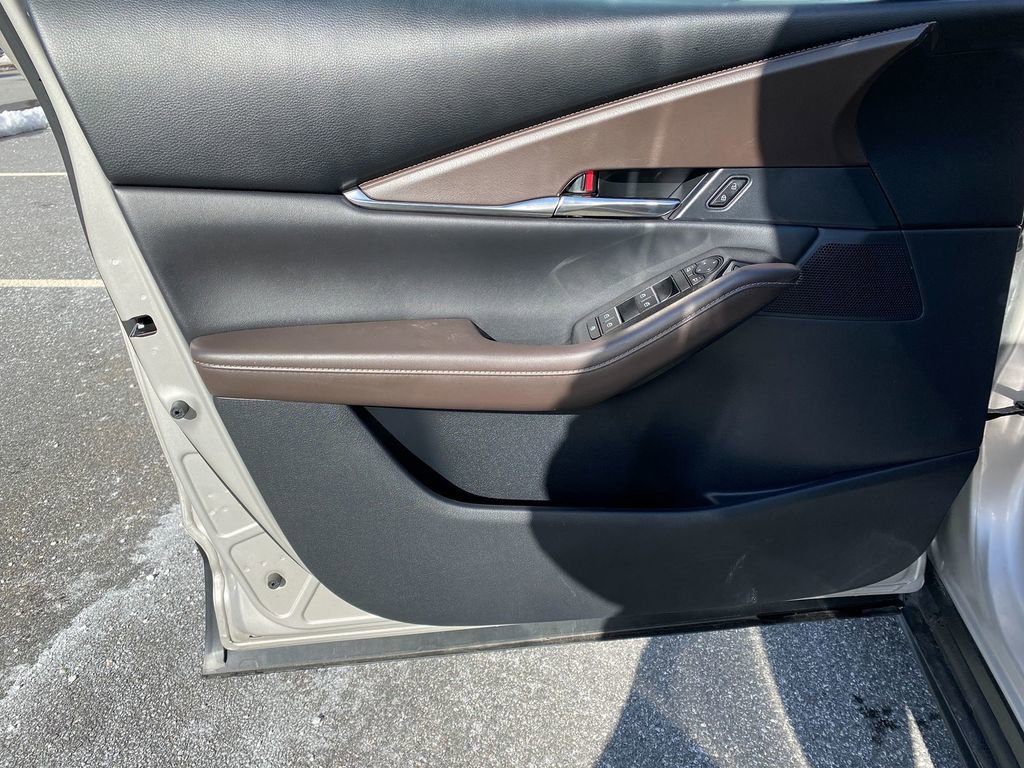 Used 2023 MAZDA CX-30 AWD 2.5 S w/ Premium Package image 11