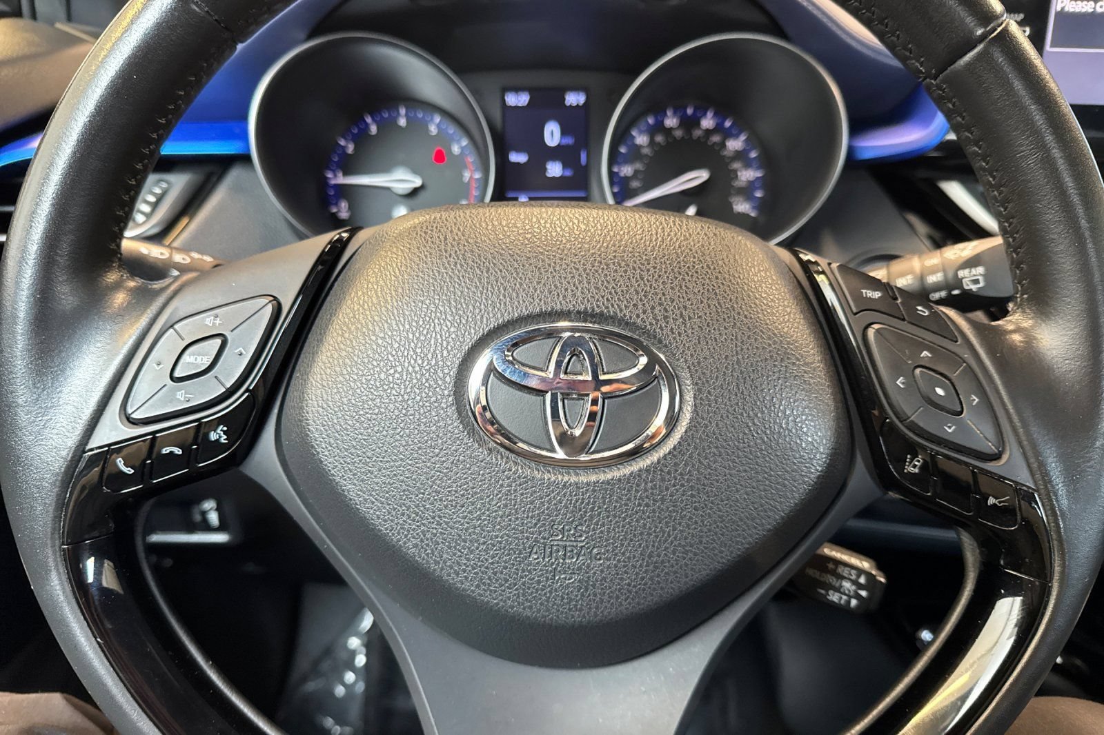 Certified 2021 Toyota C-HR XLE FWD image 29