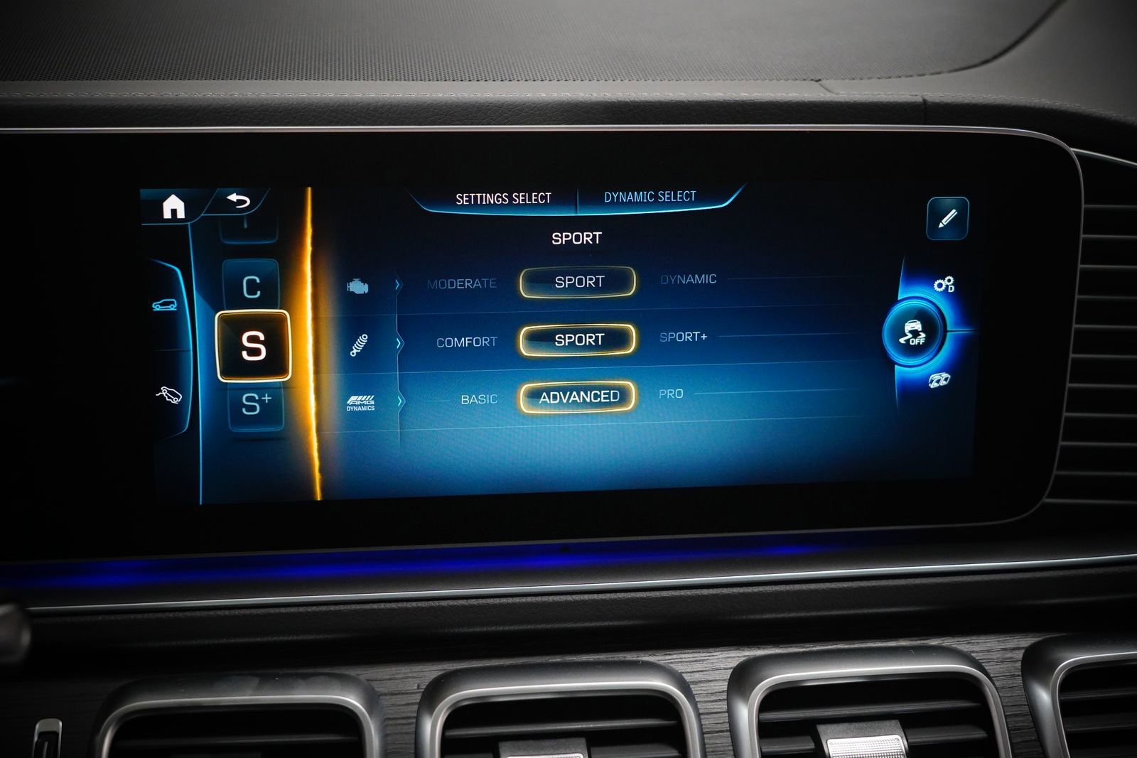 New 2026 Mercedes-Benz GLE 53 AMG 4MATIC Coupe image 29