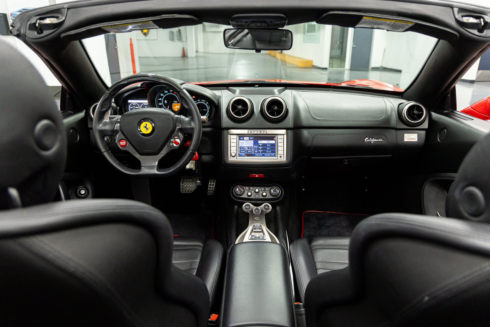 Used 2011 Ferrari California RWD image 38