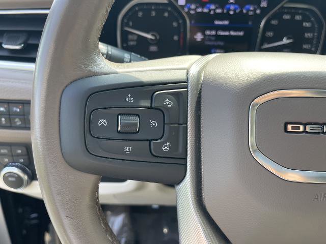 Used 2021 GMC Yukon Denali w/ Denali Premium Package image 17