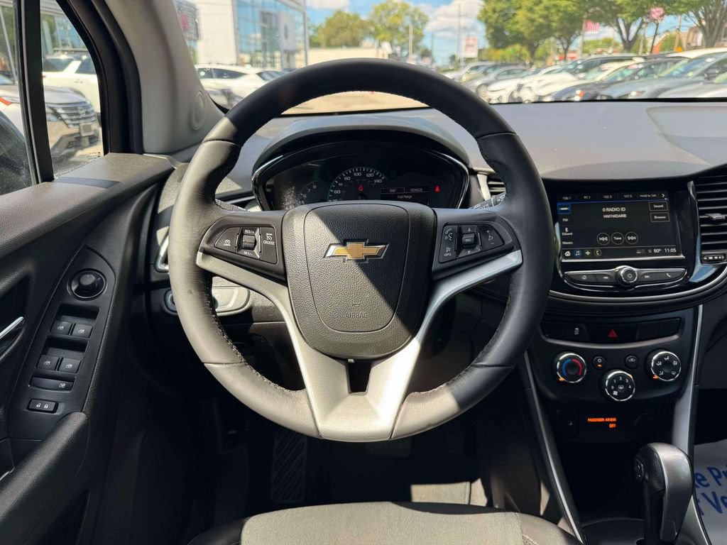 Used 2018 Chevrolet Trax LT w/ Redline Edition AWD/4WD image 20