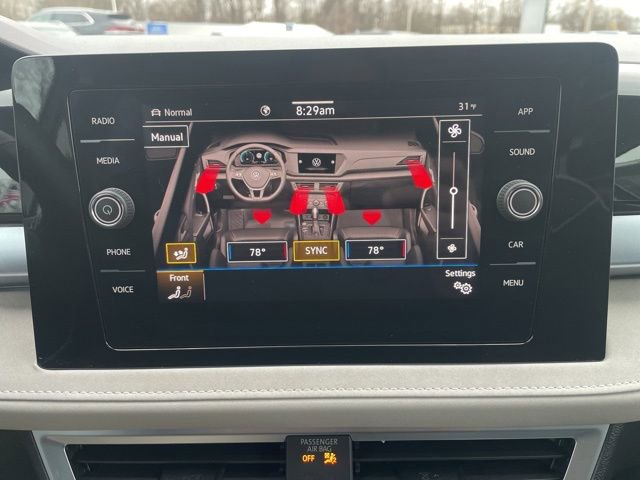 Certified 2025 Volkswagen Taos SE w/ Panoramic Sunroof Package AWD/4WD image 21