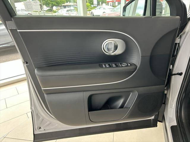 New 2026 Hyundai Ioniq 9 S image 8