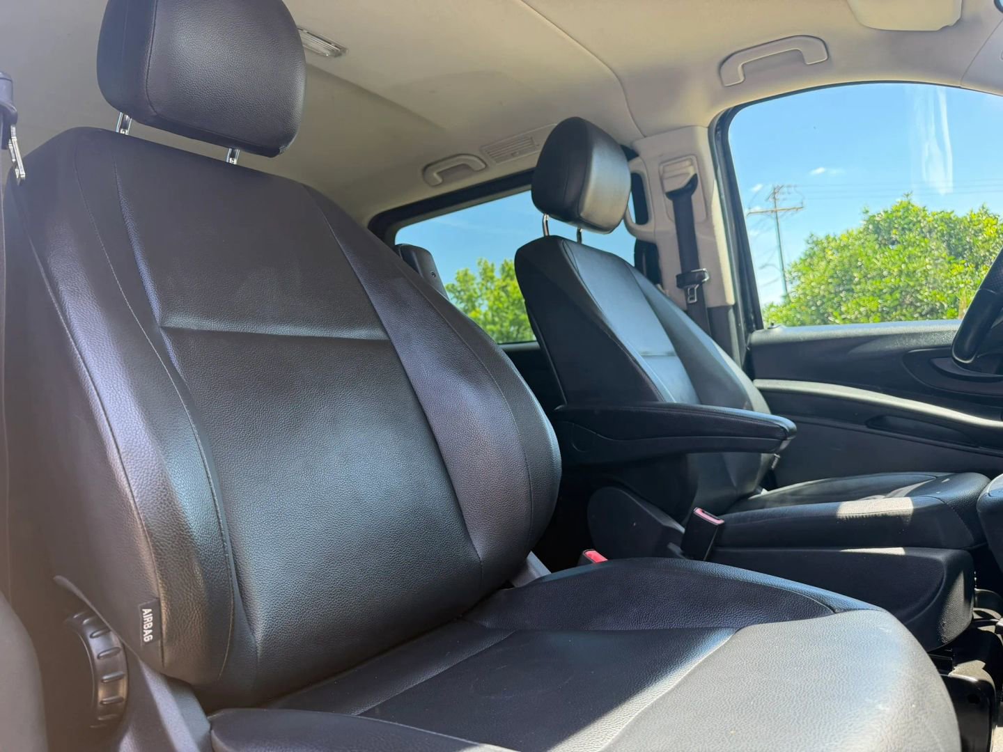 Used 2019 Mercedes-Benz Metris Passenger image 16