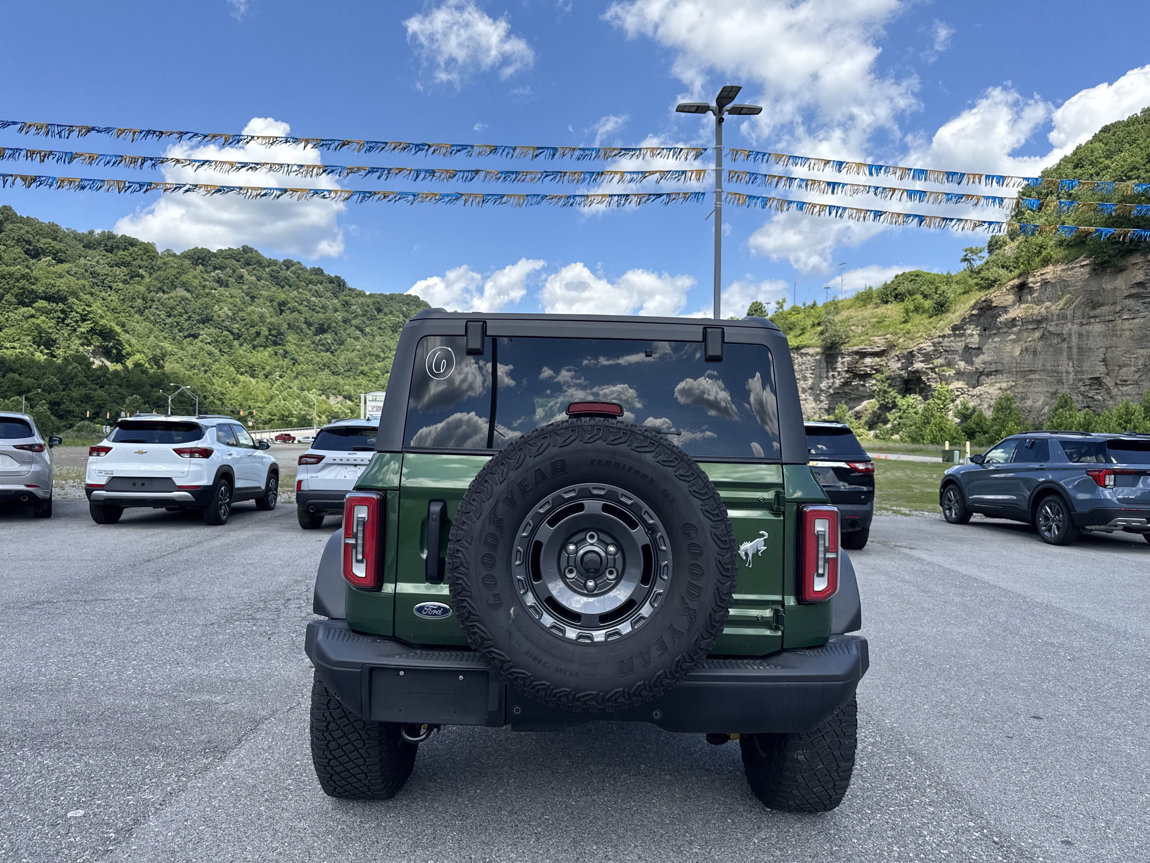 Used 2024 Ford Bronco Everglades AWD/4WD image 7