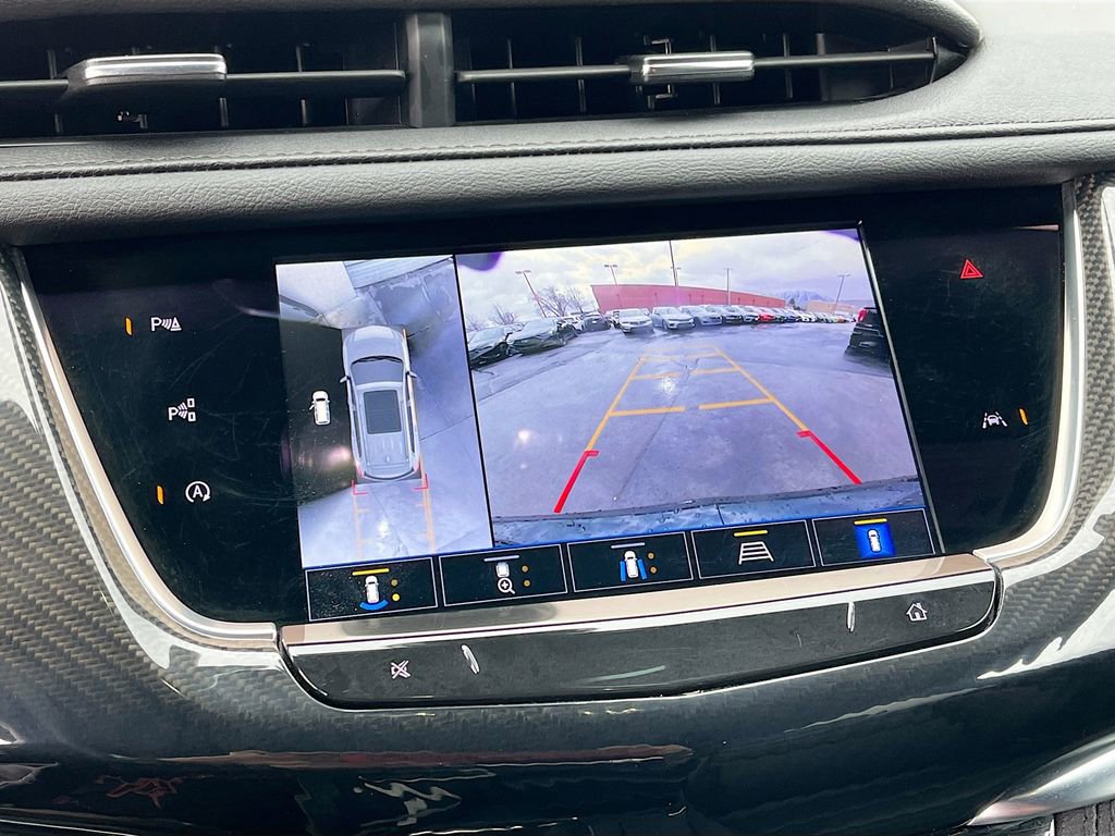 Used 2024 Cadillac XT6 Sport w/ LPO, ONYX Package image 14