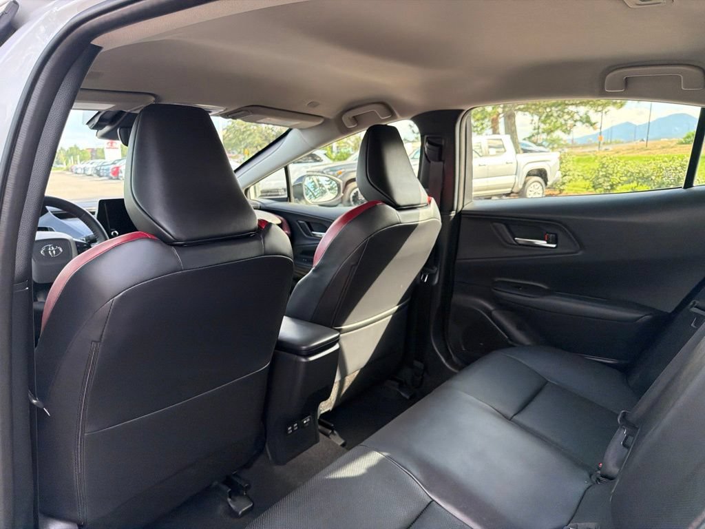 Used 2025 Toyota Prius Plug-In Hybrid FWD image 19
