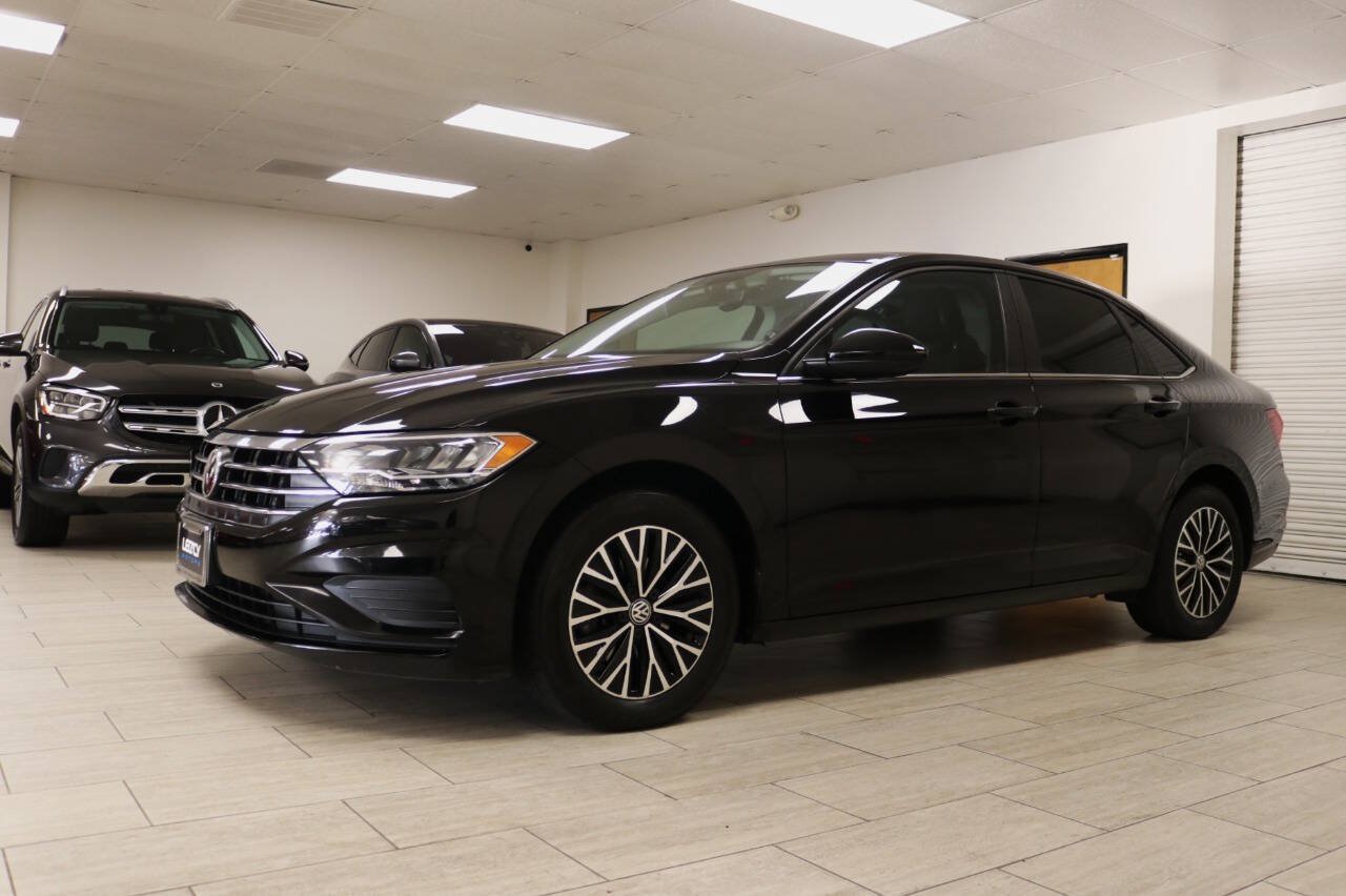 Used 2019 Volkswagen Jetta SE w/ Cold Weather Package FWD image 3